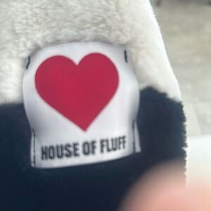 House of Fluff Vegan scarf